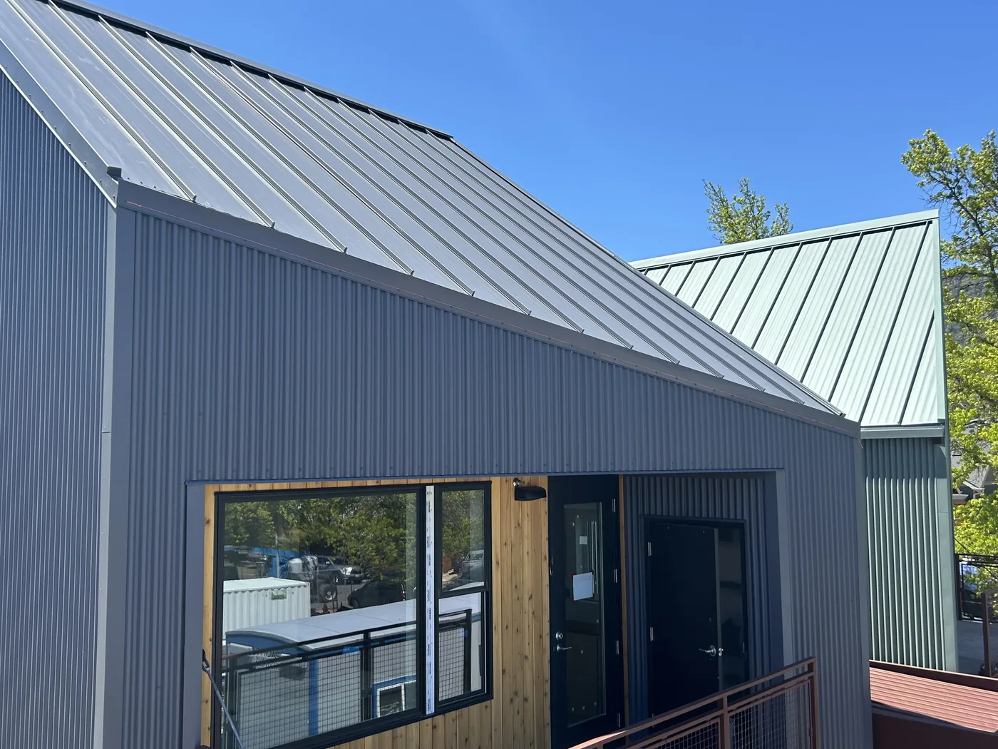 After photo of an Ashland metal roof project by Linkville Roofing and Siding