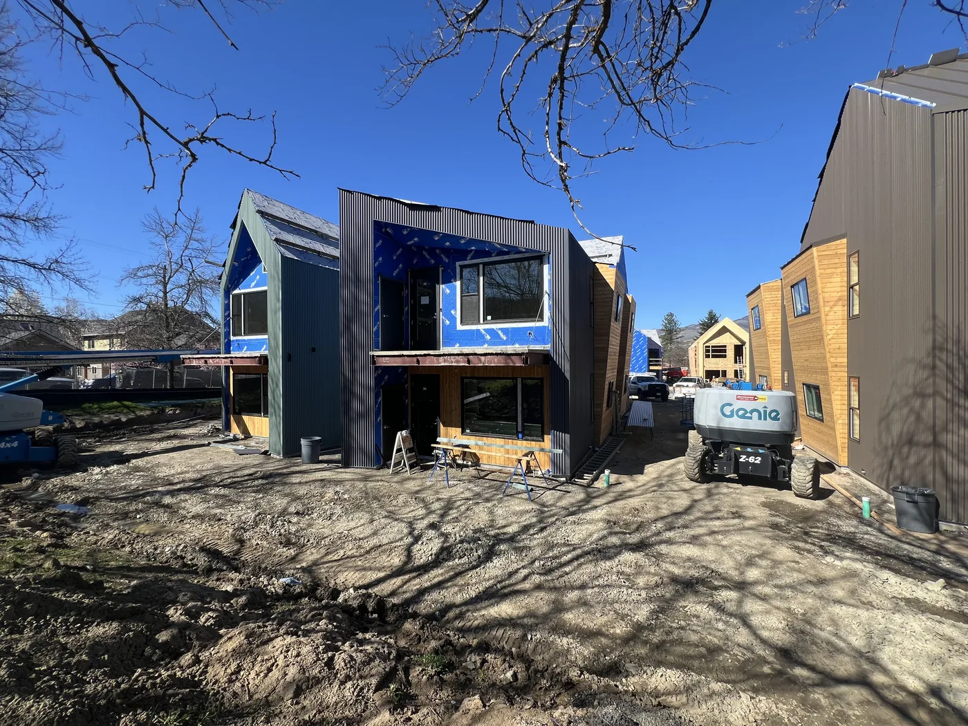 Before photo of an Ashland metal roof project by Linkville Roofing and Siding