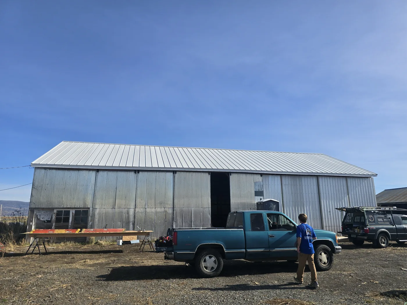 After photo of a completed Tulelake metal roof project by Linkville Roofing and Siding