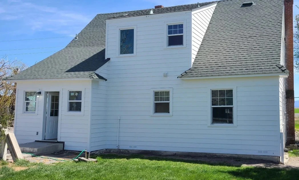 After photo of a completed Tulelake siding and paint project by Linkville Roofing and Siding