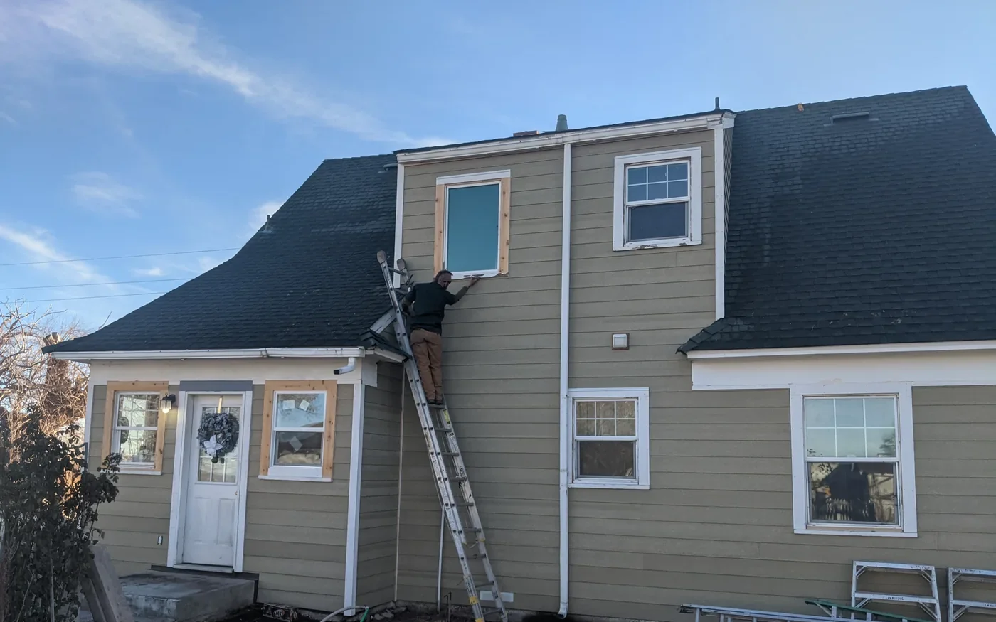During photo of a Tulelake siding project by Linkville Roofing and Siding