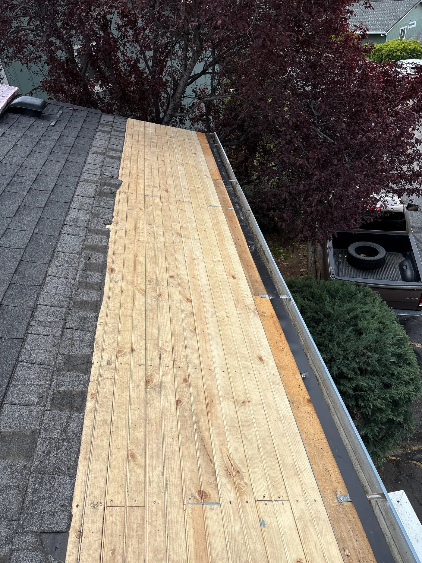 During photo of a Yreka shingle roof project by Linkville Roofing and Siding