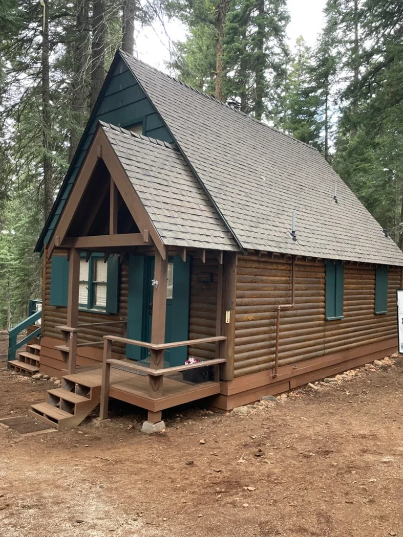 After photo of finished asphalt shingle roofing project by Linkville Roofing and Siding