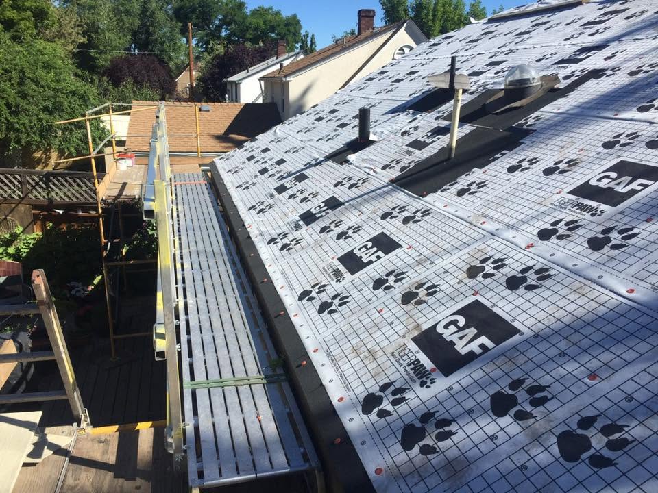 GAF roof replacement and re-roofing in Klamath Falls