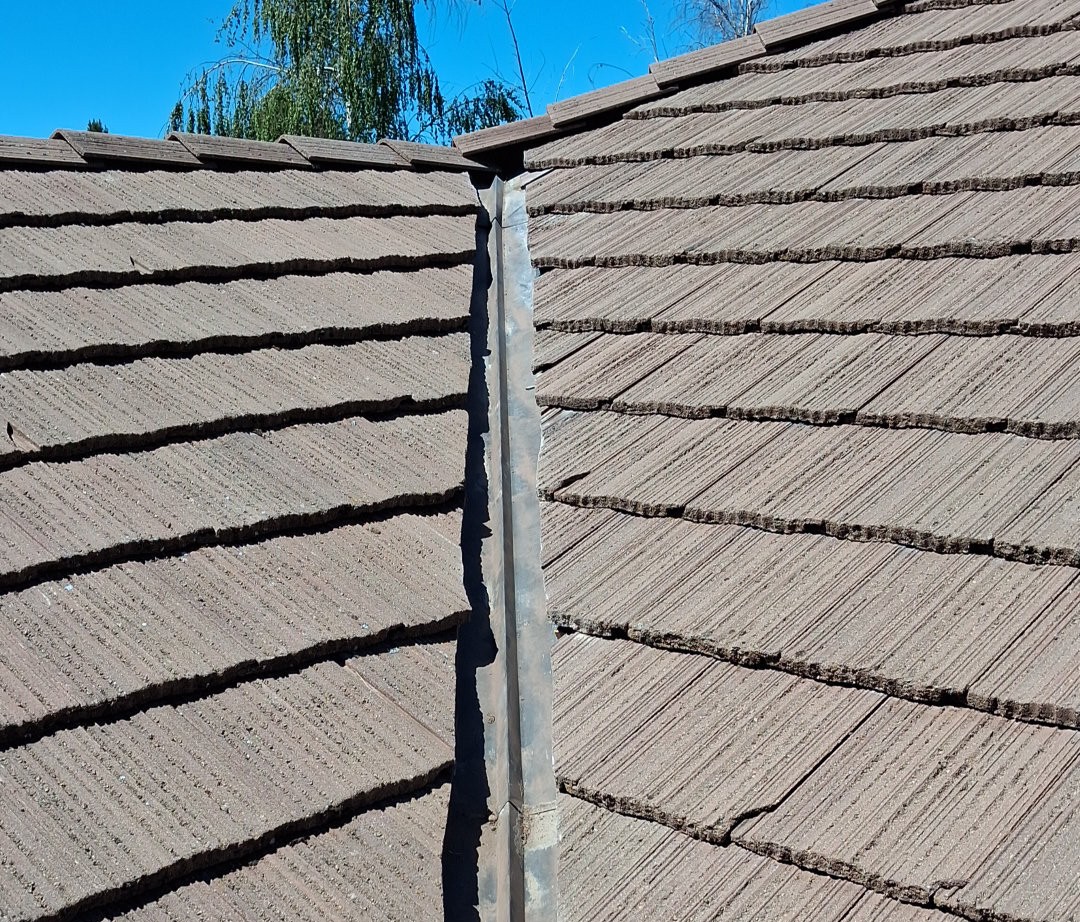 Roof maintenance in Klamath Falls